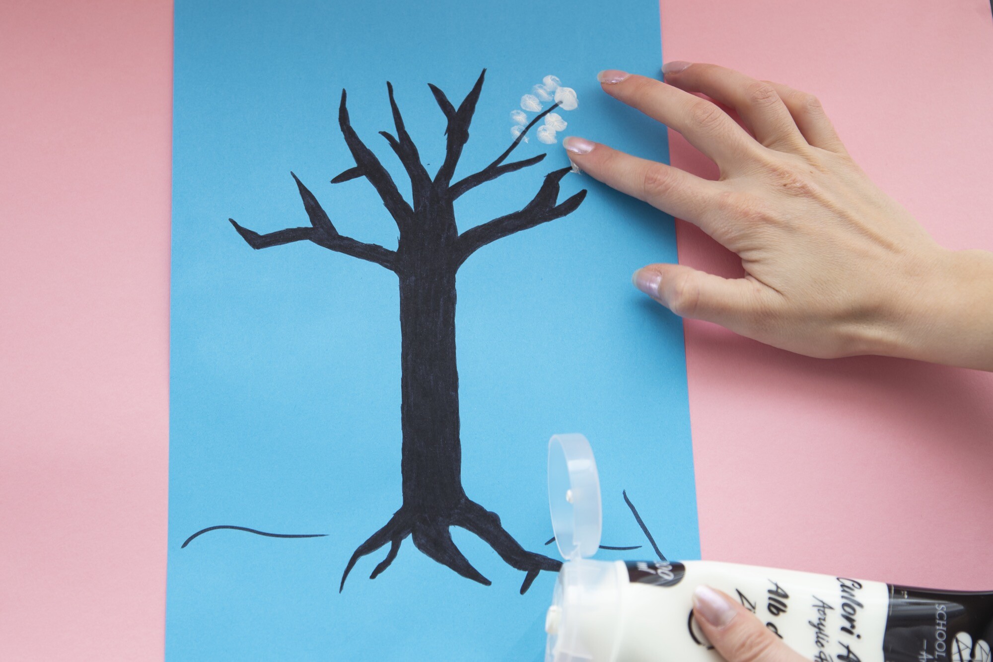 Activité peinture au doigt, l'arbre d'automne - Kreakids